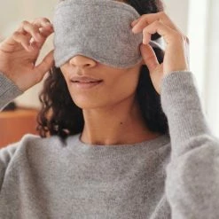 White + Warren Cashmere Eye Mask