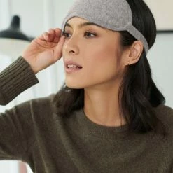 White + Warren Cashmere Eye Mask