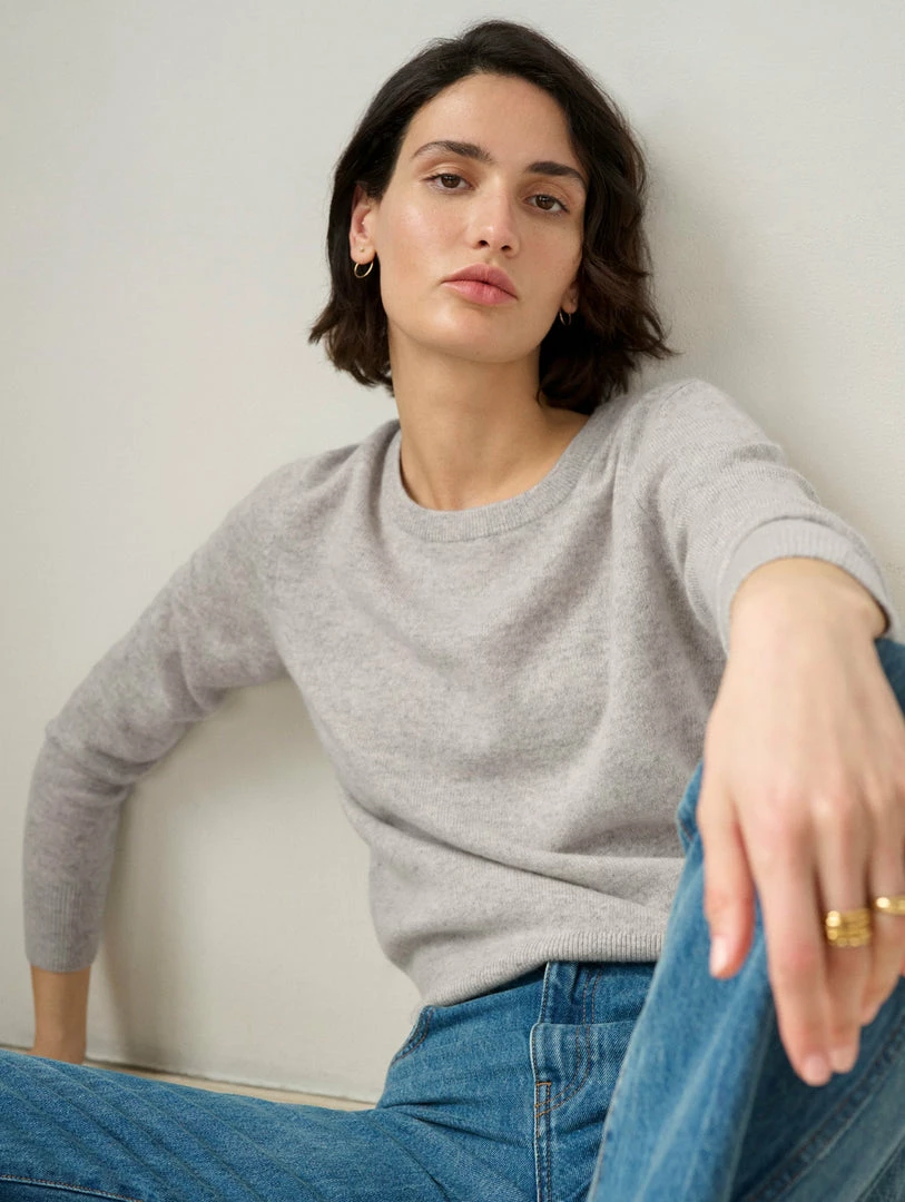 Budget 🌟 White + Warren Essential Cashmere Crewneck ☀️ Summer Staples ⌛ 1 White + Warren Essential Cashmere Crewneck Summer Staples