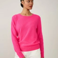 Promo ๐ White + Warren Essential Cashmere Crewneck โค๏ธ 8 White + Warren Essential Cashmere Crewneck