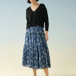 White + Warren Summer Staples Essential Cashmere V Neck