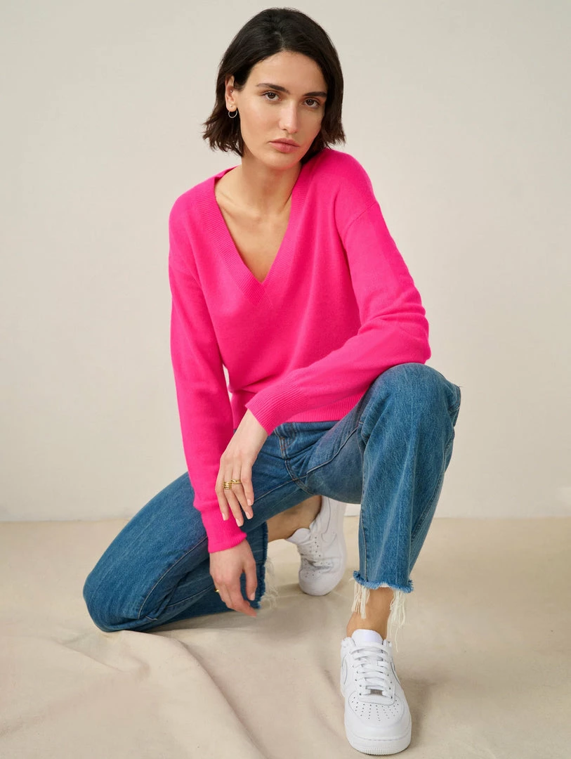 Flash Sale ๐ White + Warren Best-Sellers Essential Cashmere V Neck ๐ฅ 1 White + Warren Best-Sellers Essential Cashmere V Neck