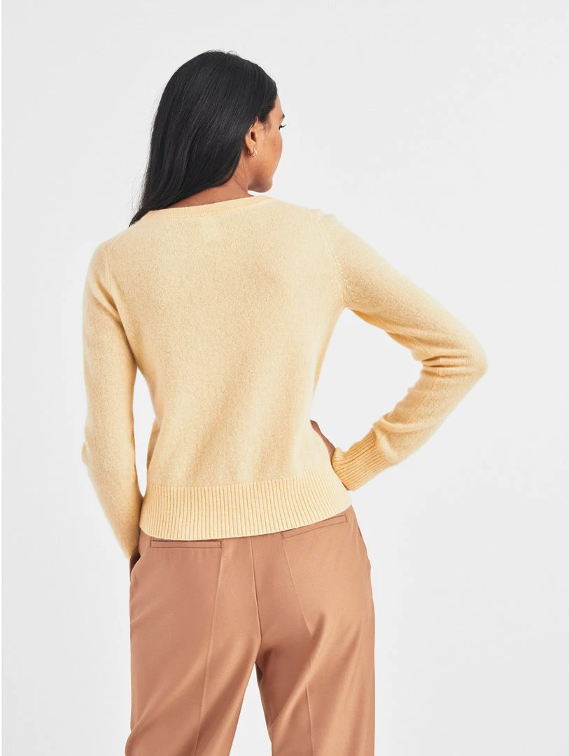 Brand new 😉 White + Warren Essential Cashmere Shrunken Crewneck 🎉 5 White + Warren Essential Cashmere Shrunken Crewneck