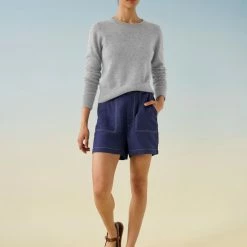 White + Warren Essential Cashmere Shrunken Crewneck Best-Sellers