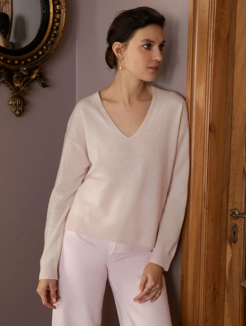 Best Sale 🧨 White + Warren Cashmere Relaxed V Neck Almost Gone ⭐ 1 White + Warren Cashmere Relaxed V Neck Almost Gone