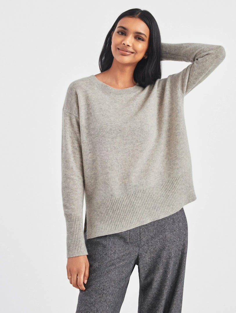 Flash Sale 👏 White + Warren Cashmere Relaxed Crewneck 🥰 2 White + Warren Cashmere Relaxed Crewneck