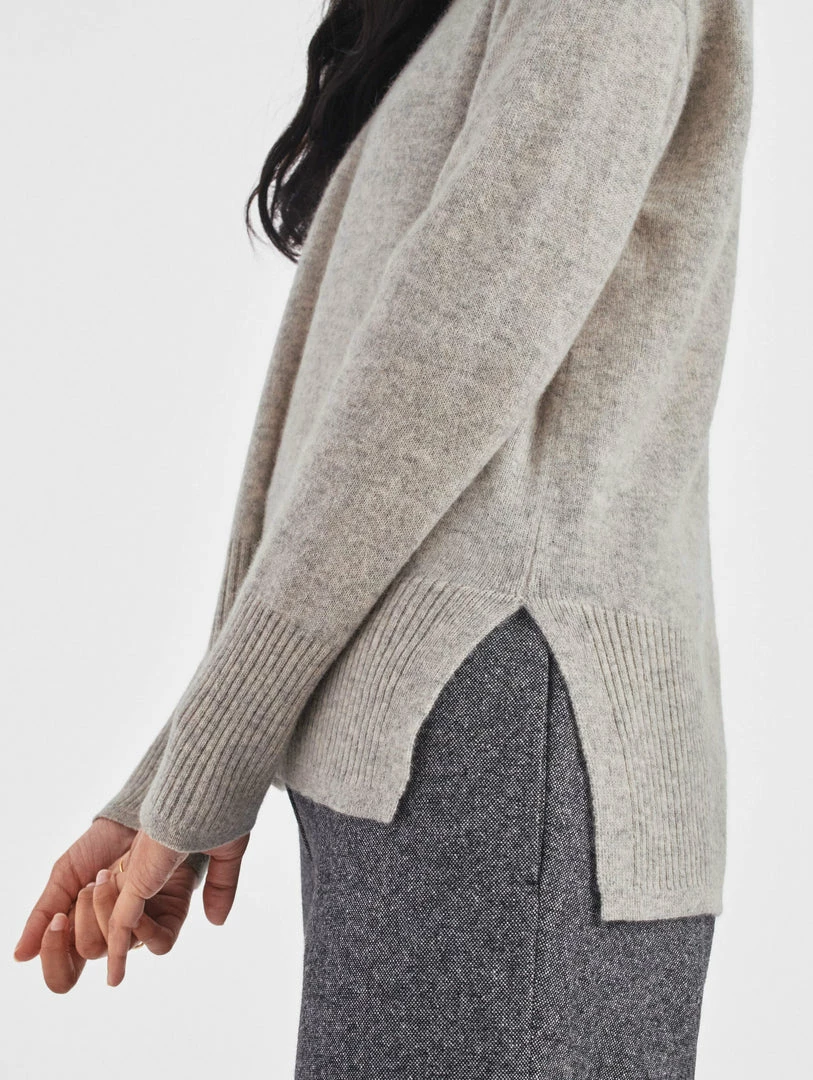 Flash Sale 👏 White + Warren Cashmere Relaxed Crewneck 🥰 3 White + Warren Cashmere Relaxed Crewneck