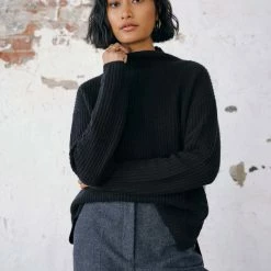 Deals ๐ White + Warren Recycled Cashmere Ribbed Standneck Almost Gone ๐ฏ 7 White + Warren Recycled Cashmere Ribbed Standneck Almost Gone