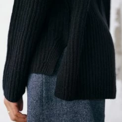 Deals ๐ White + Warren Recycled Cashmere Ribbed Standneck Almost Gone ๐ฏ 9 White + Warren Recycled Cashmere Ribbed Standneck Almost Gone