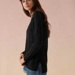 White + Warren Linen Easy Crewneck Vacation Wardrobe