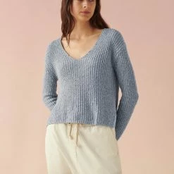 Brand new 😍 White + Warren Cotton Linen Marled V Neck ☀️ Summer Staples 🥰 7 White + Warren Cotton Linen Marled V Neck Summer Staples