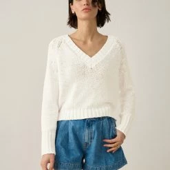 White + Warren Summer Staples Lofty Cotton Cropped V Neck