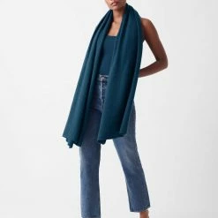 White + Warren Cashmere Travel Wrap