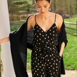 White + Warren Best-Sellers Cashmere Travel Wrap