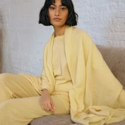 White + Warren Cashmere Travel Wrap