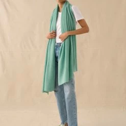 White + Warren Cashmere Travel Wrap